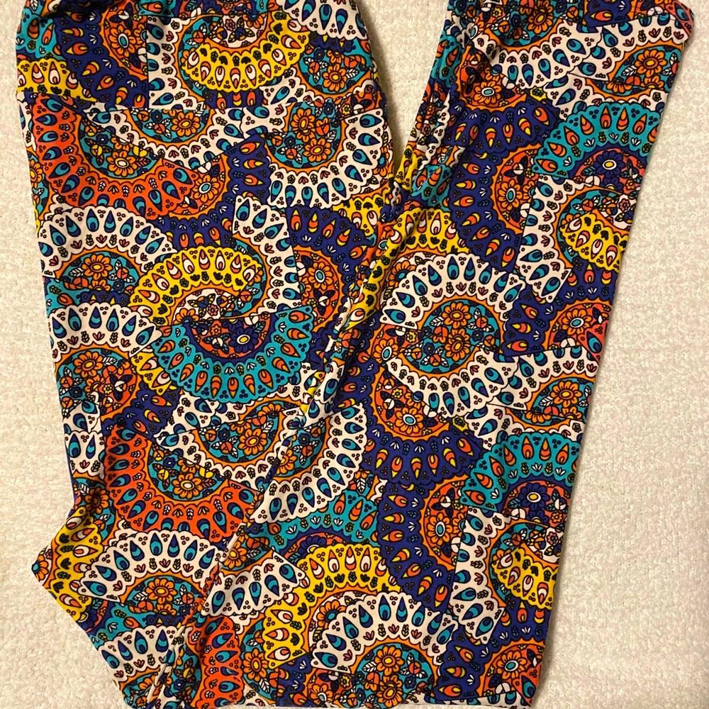 LuLaRoe TC2 leggings, size 18+, like new
